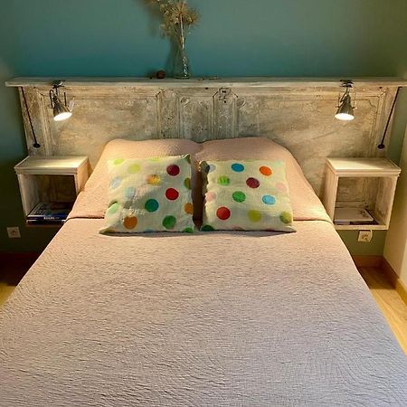 Cote Chenes Verts - Chambres D'Hotes Viols-en-Laval Екстериор снимка